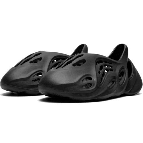 Black yeezy foams shop